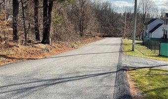 27 Oxford Rd, Cumberland, RI 02864