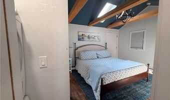 38 Hilltop Ave Cottage, Middletown, RI 02842