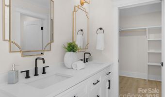 215 Wyanoke Ave, Charlotte, NC 28205