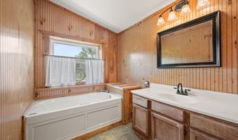 212 H And O Ln, Alvarado, TX 76009