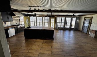 469 Taylor Bay Rd, Augusta, AR 72006