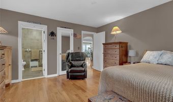 336 Richmond Ave, Amityville, NY 11701