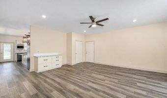 6733 E Central Park Ave, Bel Aire, KS 67226