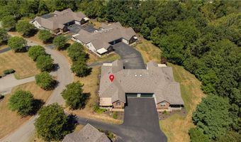 5158 Polo Fields Dr, Hampton, PA 15044