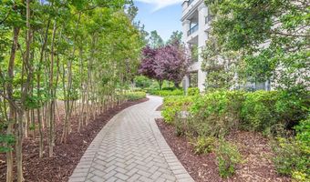 8111 RIVER Rd #122, Bethesda, MD 20817