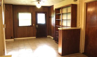 323 Fox Dr, Ashtabula, OH 44004
