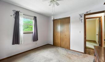 907 S Superior St, Angola, IN 46703