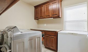 912 Stephanie Ln, Altus, OK 73521