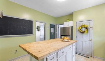93 Whipple Ave, Cranston, RI 02920