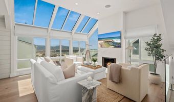 365 Shoemaker Ln, Solana Beach, CA 92075