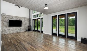 6172 Hellner Rd, Ann Arbor, MI 48105