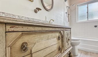 1106 Ortega St, Carlsbad, NM 88220