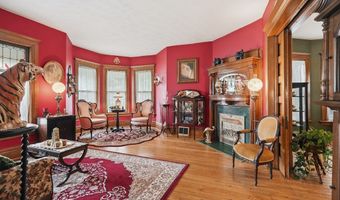 108 W Main St, Amherst, OH 44001