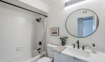 529 W MYRNA Ln, Chandler, AZ 85225
