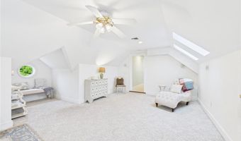 50 Intrepid Ln, Jamestown, RI 02835