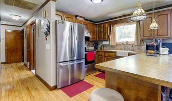 21 Beacon St, Johnston, RI 02919