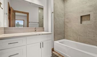 10 Bellflower Ct, Blanchard, ID 83804