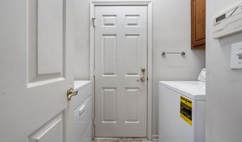 84 Chain Blvd, Bayville, NJ 08721