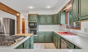 22806 W Loon Lake Blvd, Antioch, IL 60002