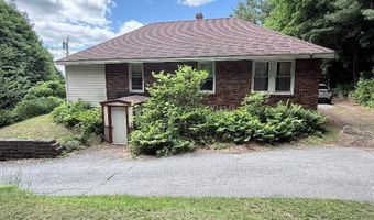64 Oxford St, Augusta, ME 04330