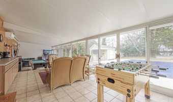 48 W Bolton Ave, Absecon, NJ 08201