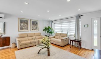 109 Meldon Ave, Albertson, NY 11507