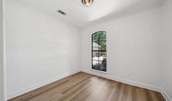 9832 S Vignes Lake Ave, Baton Rouge, LA 70817
