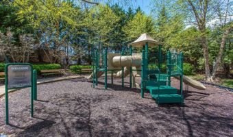 4850 EISENHOWER Ave 302, Alexandria, VA 22304