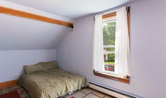 82 Oak Grove Ave, Brattleboro, VT 05301