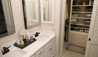 1006 Falkirk Rd, Alma, MI 48801
