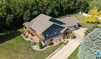 212 N Fairway Dr, Brandon, SD 57005