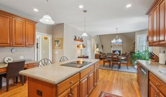 2 Logans Way, Danbury, CT 06811