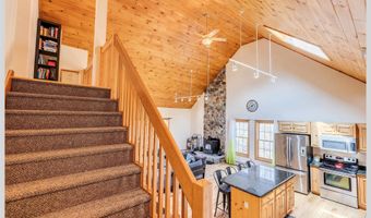 89 Meadow Ln, Campton, NH 03223