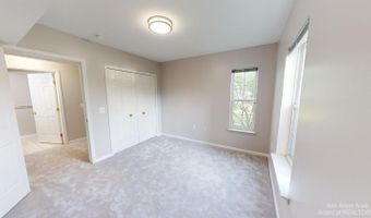 2666 S Knightsbridge Cir, Ann Arbor, MI 48105