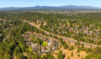 19749 SW River Camp Ln, Bend, OR 97702