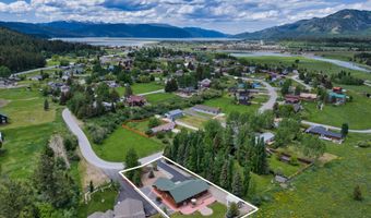 525 THREE RIVERS Dr, Alpine, WY 83128