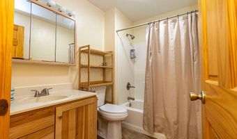 2531 S Le Homme Dieu Dr NE 102, Alexandria, MN 56308
