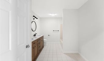 704 Fairway Dr 704, Middletown, RI 02842