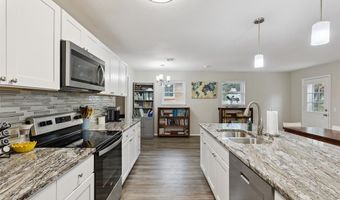 8209 NW 28th St, Bethany, OK 73008