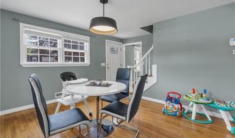 35 Pleasant View Dr, North Providence, RI 02904