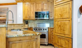 32 Highlands Ln 203, Beaver Creek, CO 81620