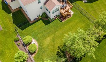1600 Creeks Crossing Dr, Algonquin, IL 60102