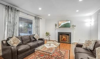 8916 MANGUM Pl, Alexandria, VA 22308