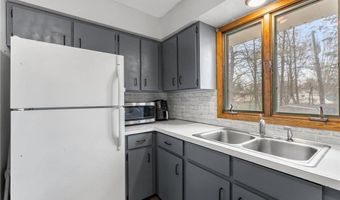 365 Spruce St E, Annandale, MN 55302