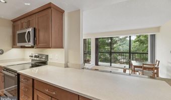 1401 N RHODES St N 406, Arlington, VA 22209