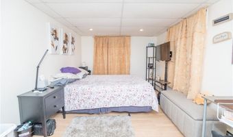 9 Farnum Ave, North Providence, RI 02911