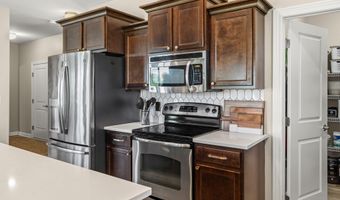 1103 NE Frisk Dr, Ankeny, IA 50021