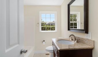 208 W View Rd, Middletown, RI 02842