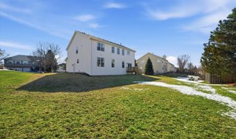 510 Golden Valley Ln, Algonquin, IL 60102
