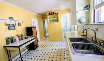 17 Autumn Trl, Coventry, CT 06238